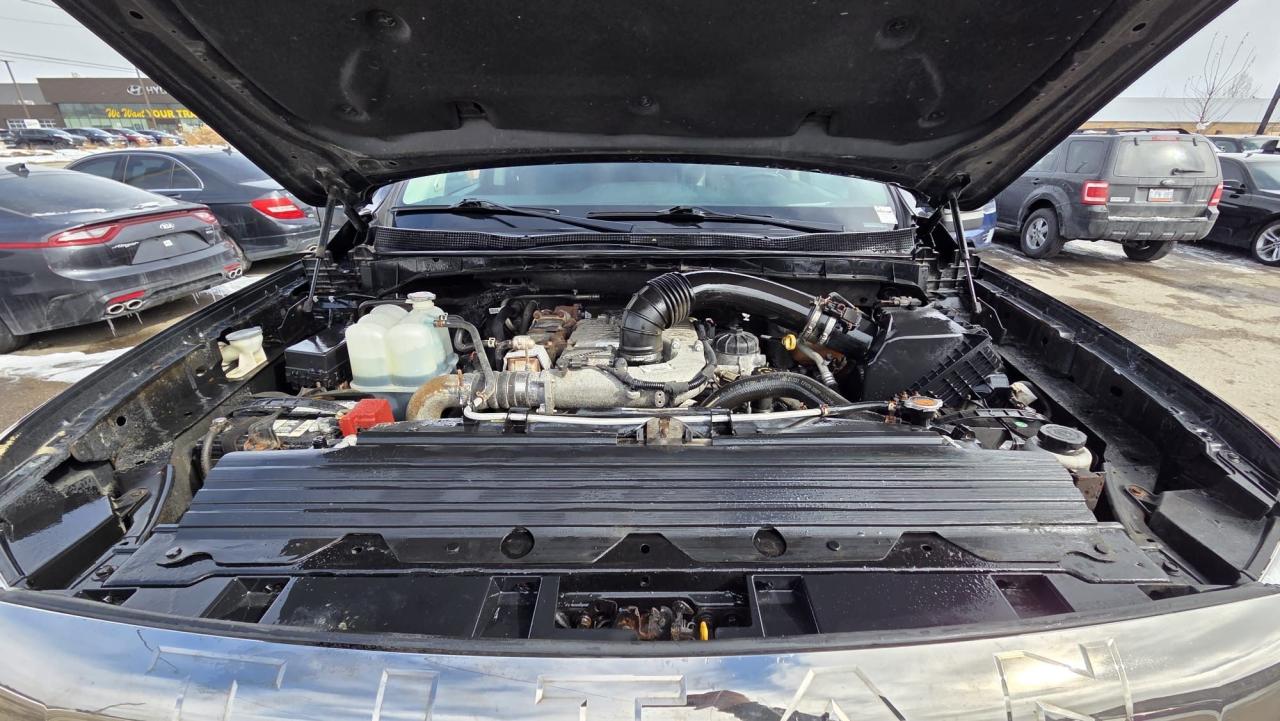 2018 Nissan Titan PLATINUM RESERVE, CUMMINS DIESEL, CREW, LOADED Photo