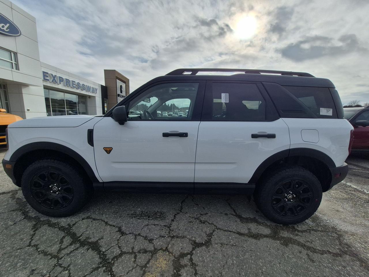 2026 Ford Bronco Sport BADLANDS, MOONROOF, TECH PKG, TRAIL CONTROL Photo
