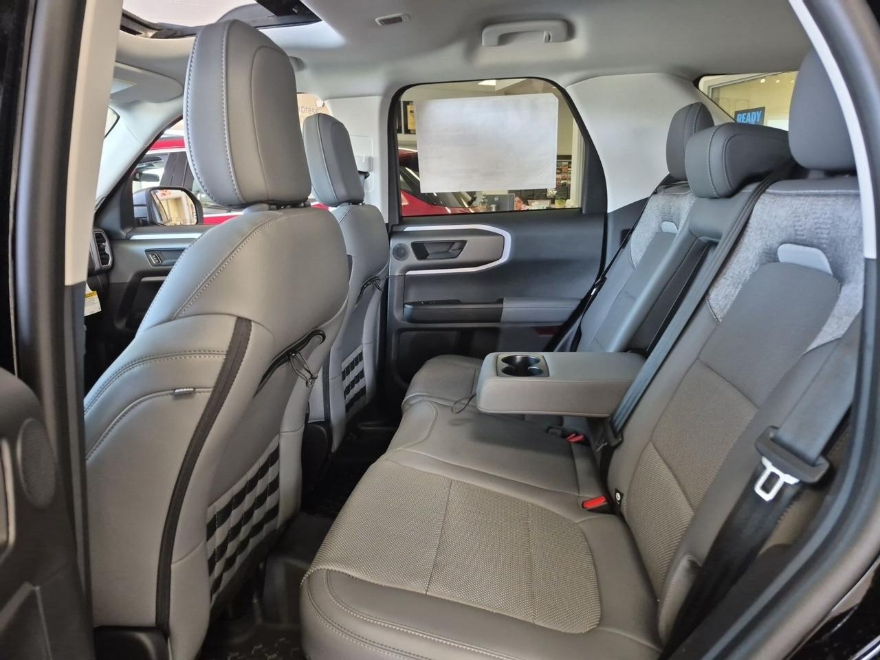 2026 Ford Bronco Sport BADLANDS, MOONROOF, TECH PKG, TERRAIN MGMT Photo