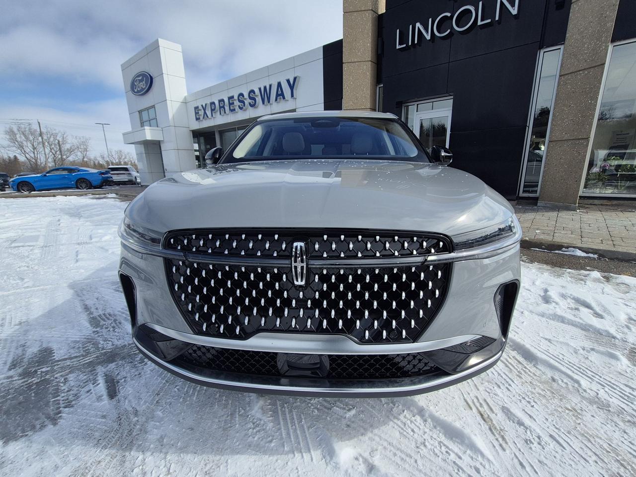 2026 Lincoln Nautilus PREMIERE AWD, PANO ROOF, ADAPTIVE CRUISE Photo3