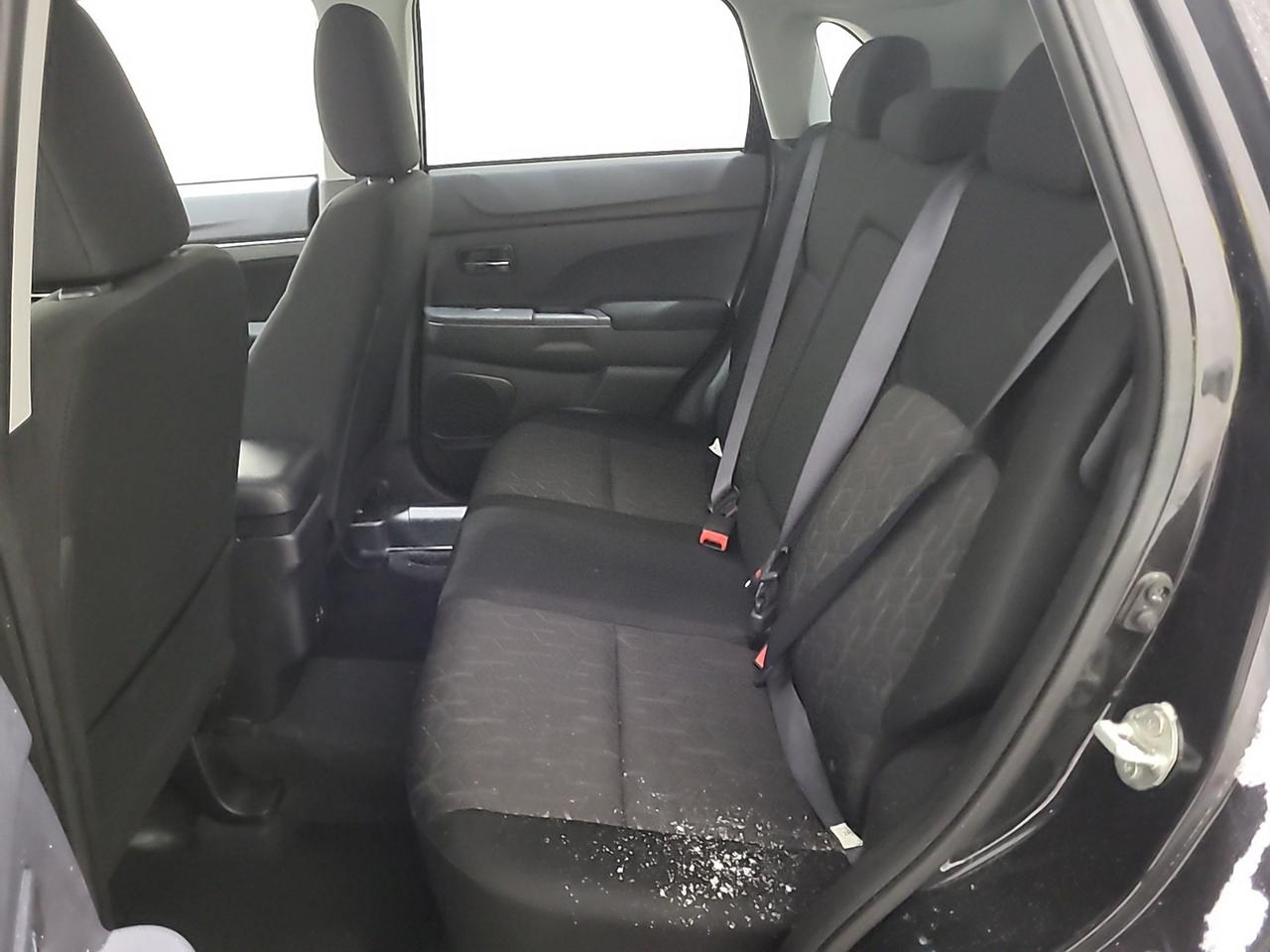 2024 Mitsubishi RVR SE Photo2