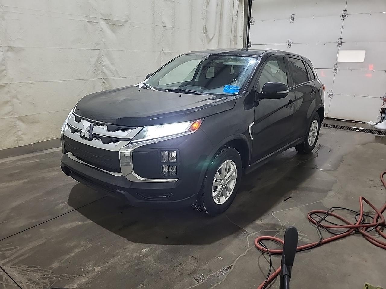 2024 Mitsubishi RVR SE