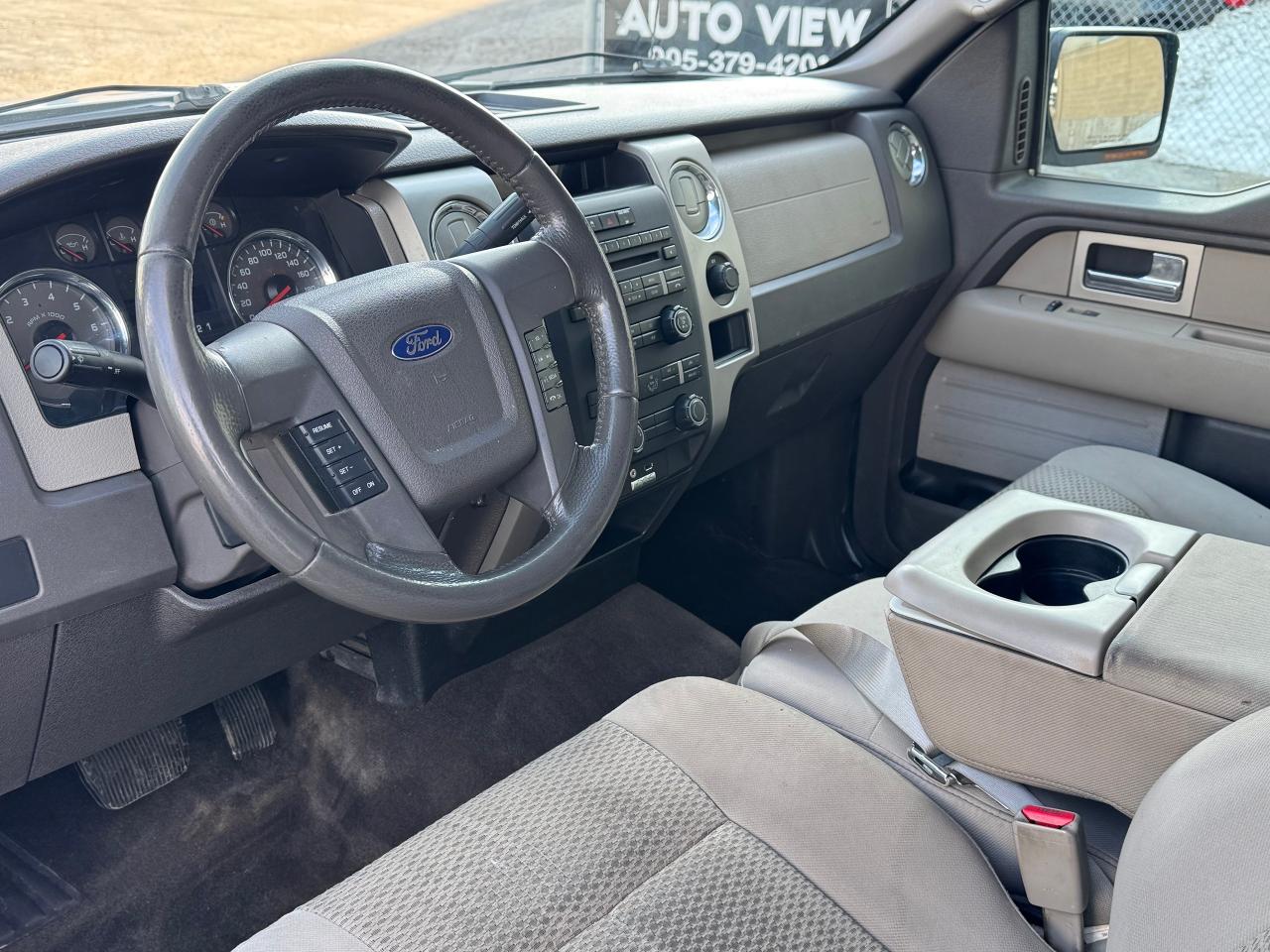 2010 Ford F-150 XL **XTR TRIM**READY TO WORK** Photo