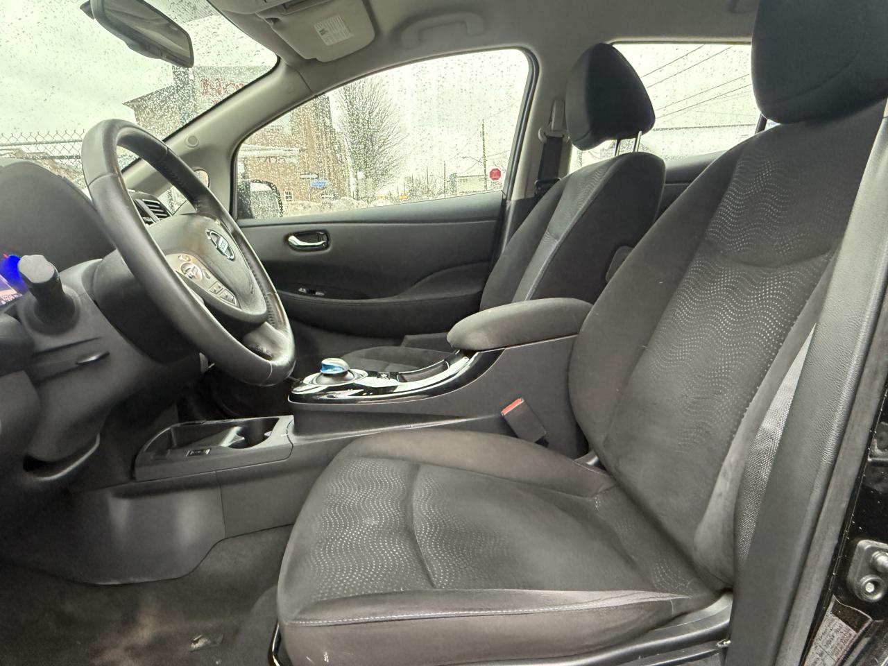 2016 Nissan Leaf SV Photo