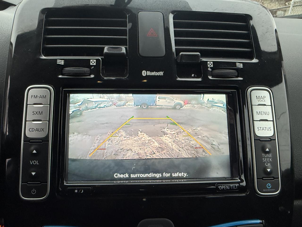 2016 Nissan Leaf SV Photo