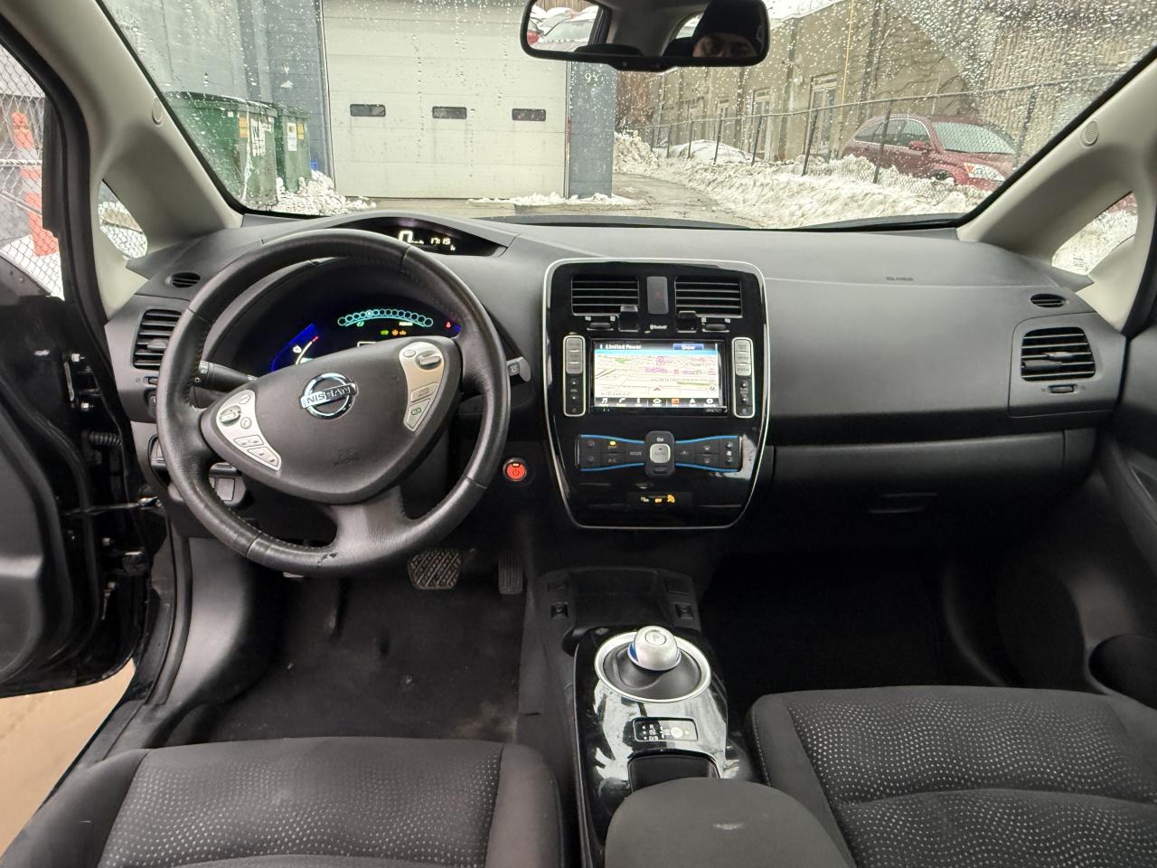 2016 Nissan Leaf SV Photo