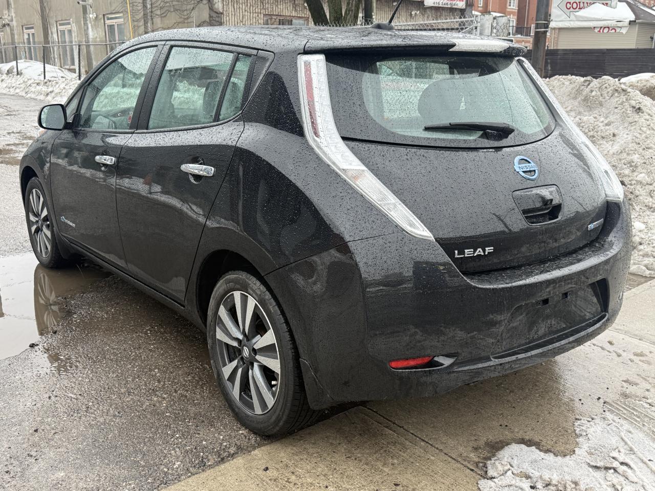 2016 Nissan Leaf SV Photo
