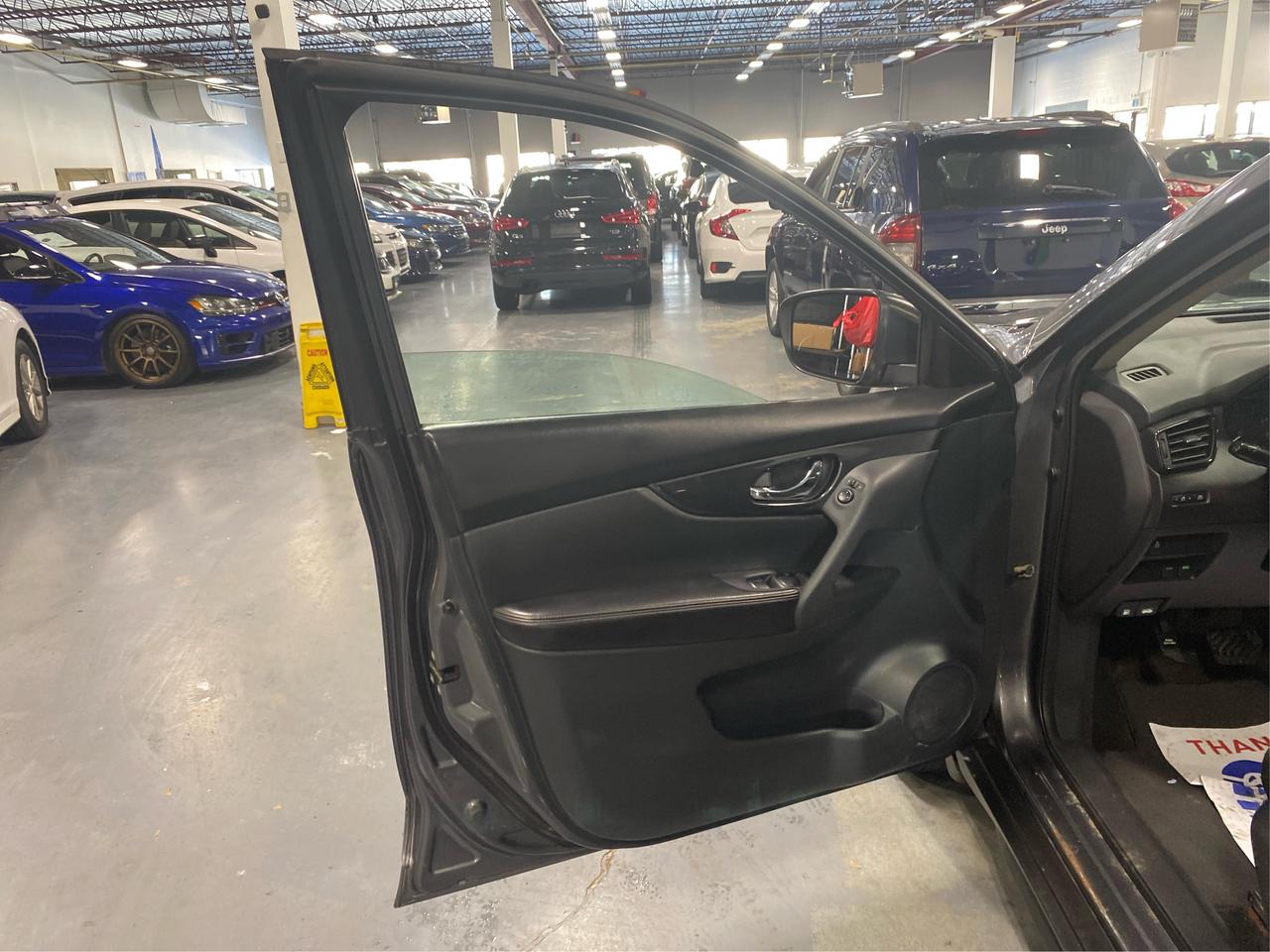 2017 Nissan Rogue S FWD- CLEAN CARFAX Photo