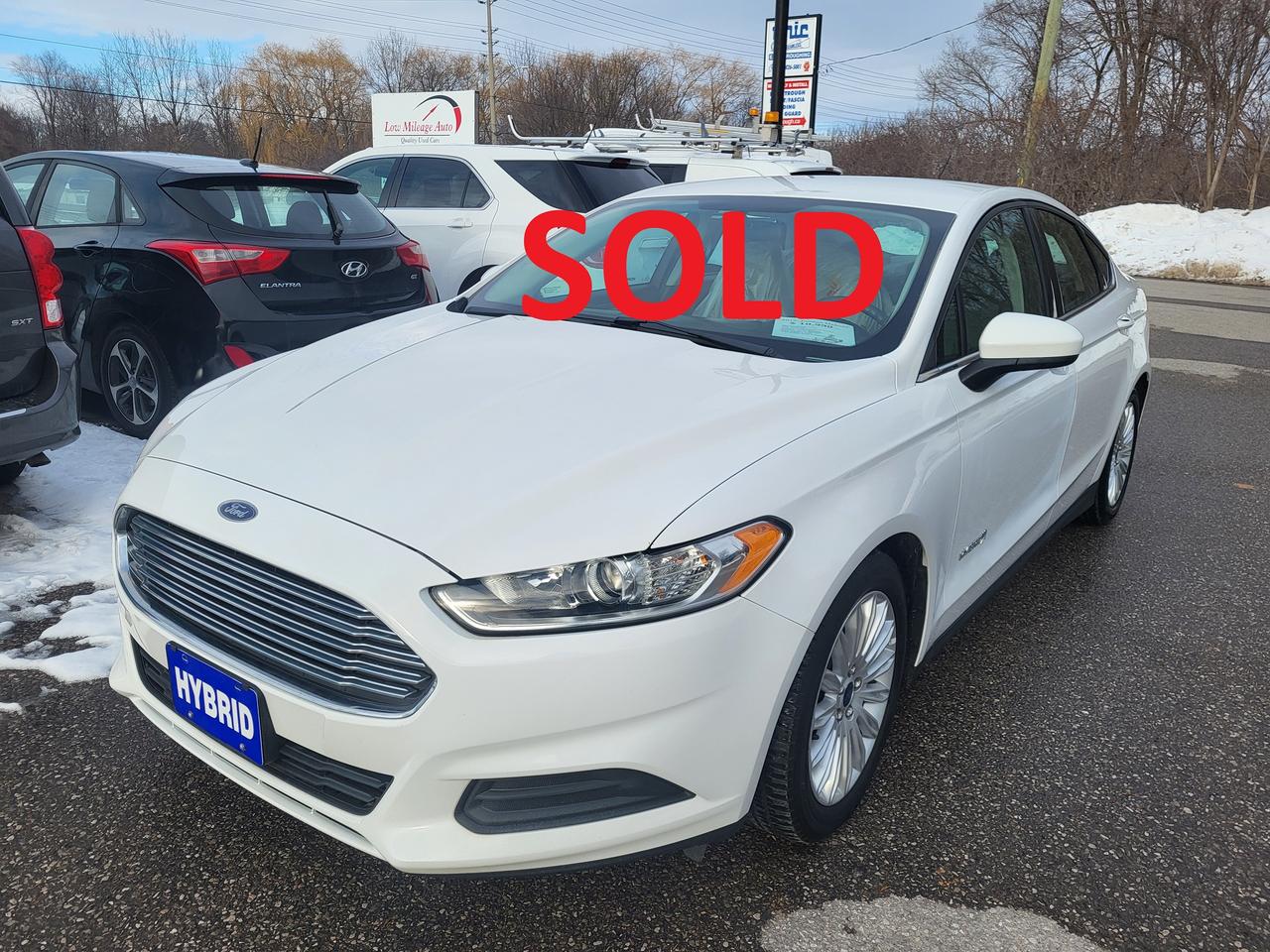 2015 Ford Fusion S Hybrid Photo