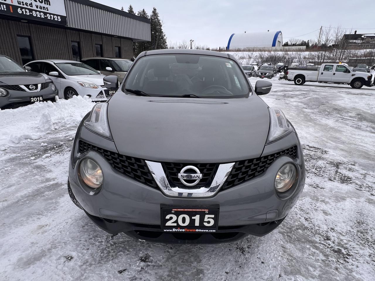 2015 Nissan Juke SV Photo