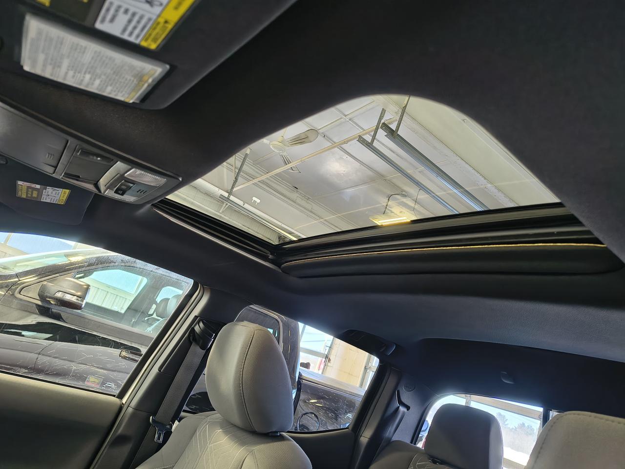 2017 Toyota Tacoma TRD Sport Photo0