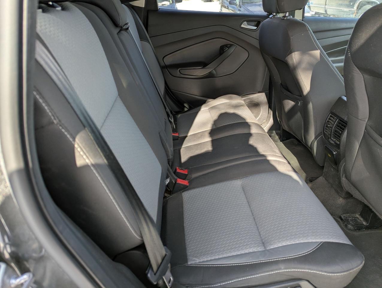 2017 Ford Escape "4X4 Luxury SUV" certified + FREE 6M warranty Photo