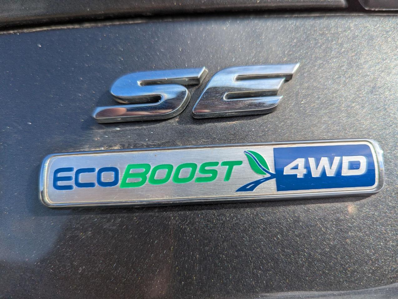 2017 Ford Escape "4X4 Luxury SUV" certified + FREE 6M warranty Photo