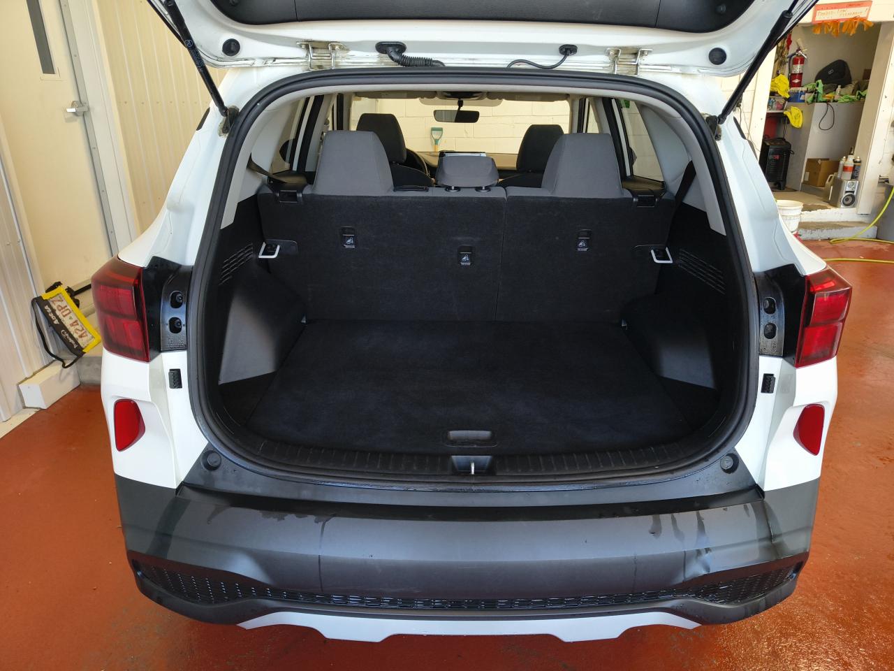 2023 Kia Seltos LX Photo0