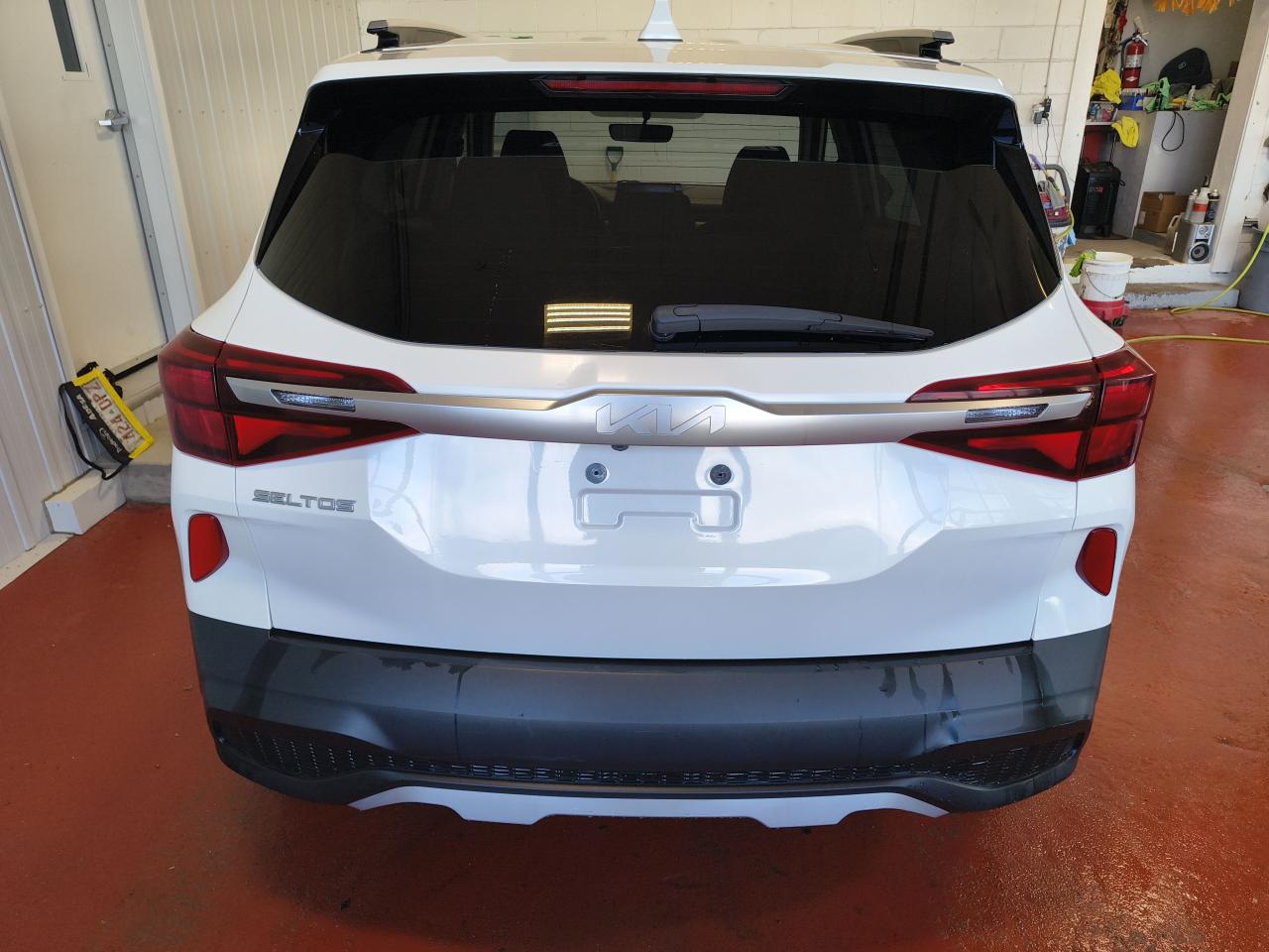 2023 Kia Seltos LX Photo0