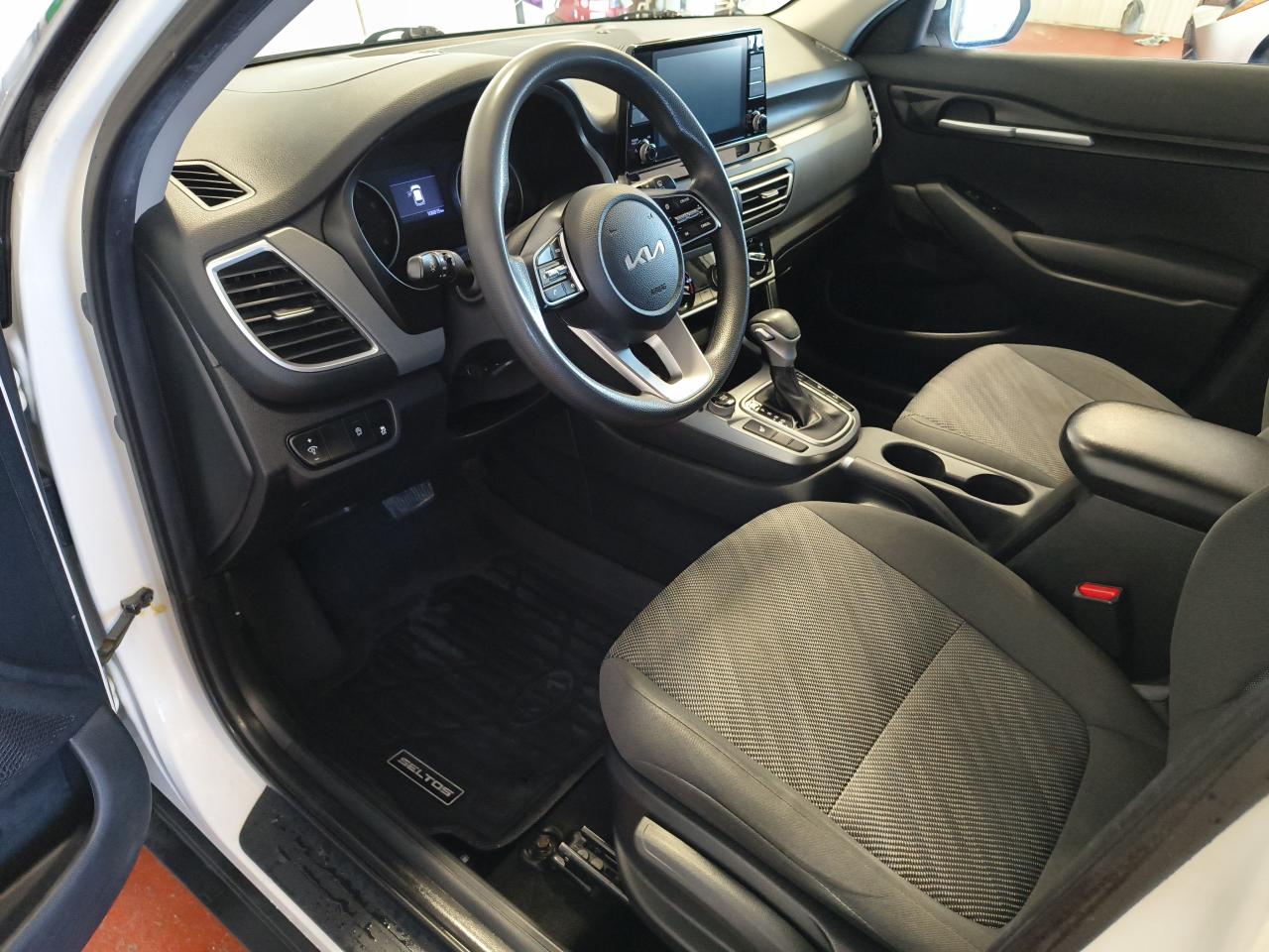 2023 Kia Seltos LX Photo