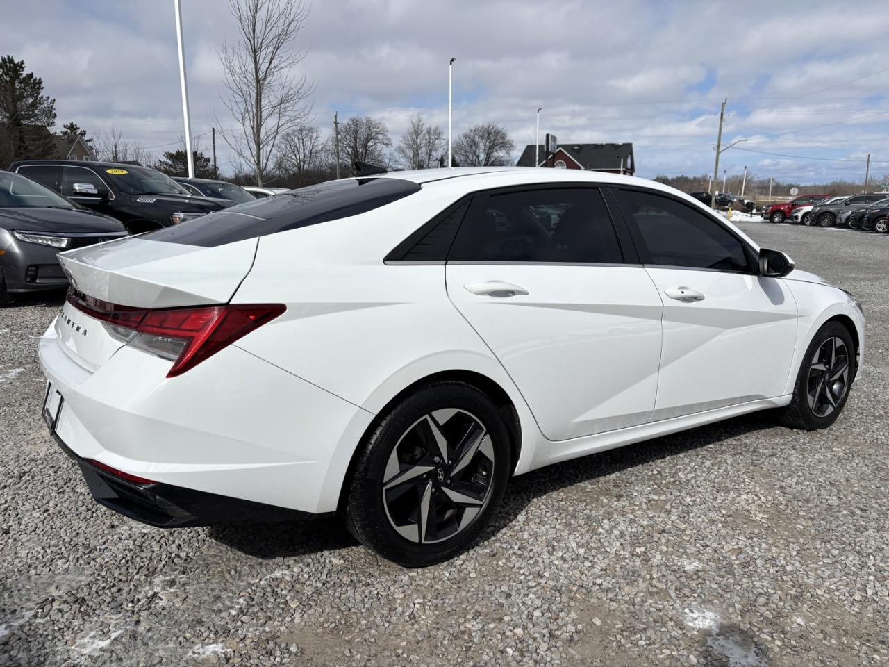 2021 Hyundai Elantra SEL Photo