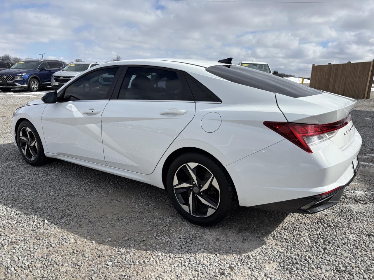 2021 Hyundai Elantra SEL Photo