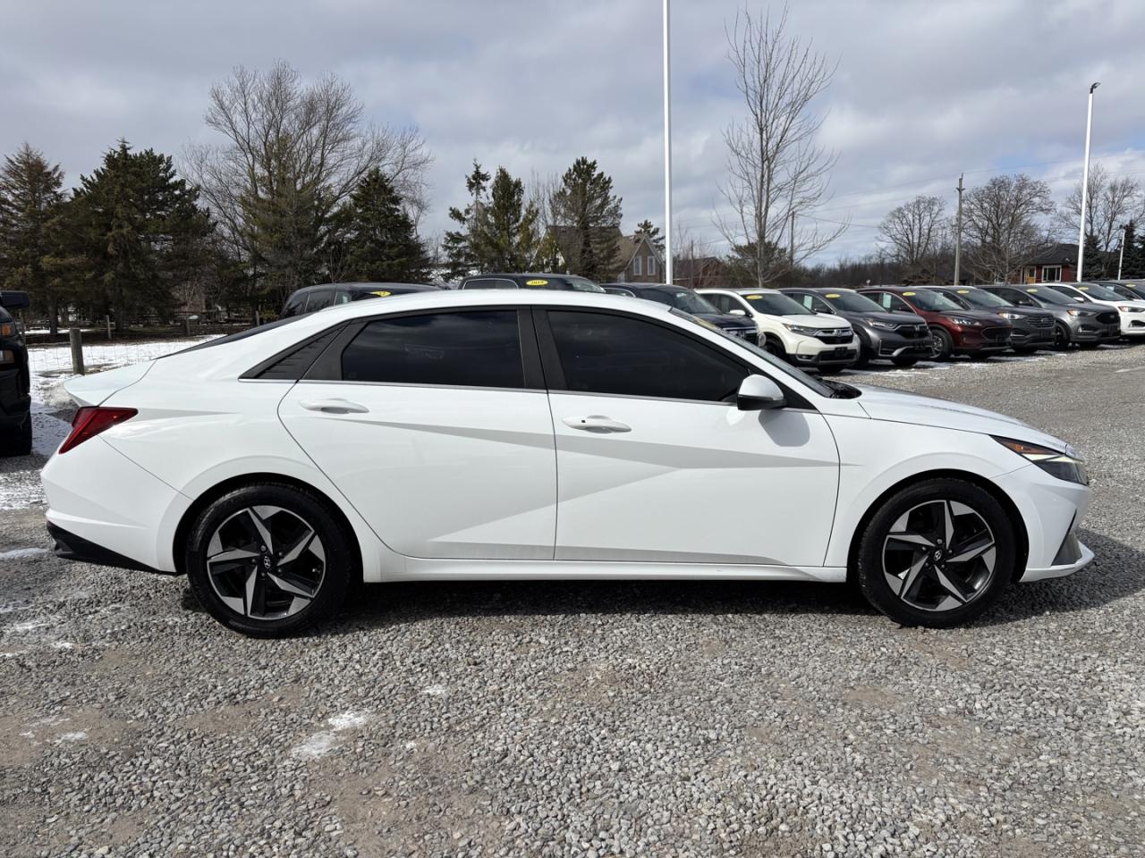 2021 Hyundai Elantra SEL Photo