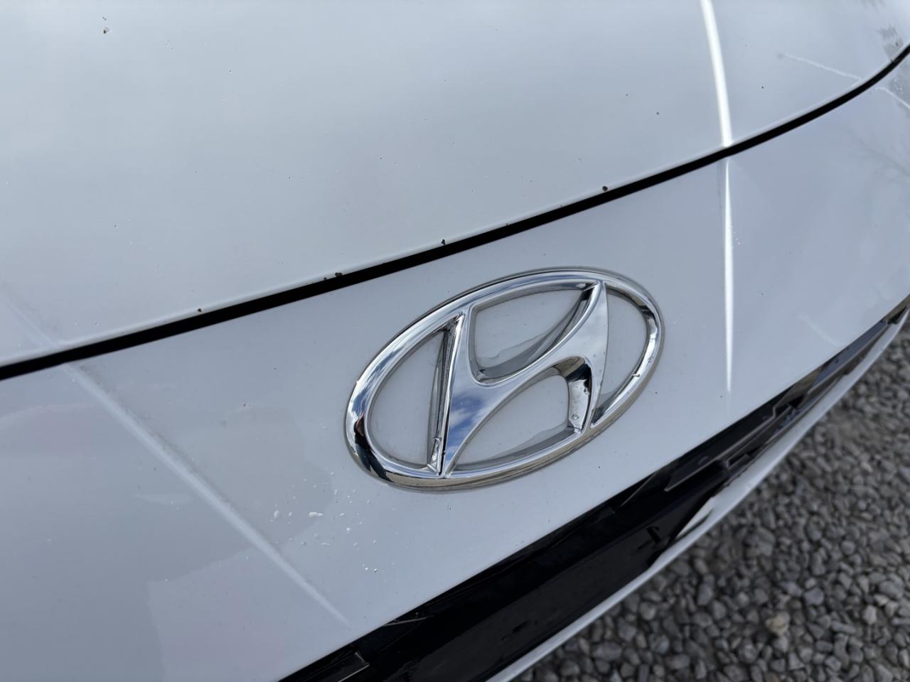 2021 Hyundai Elantra SEL Photo