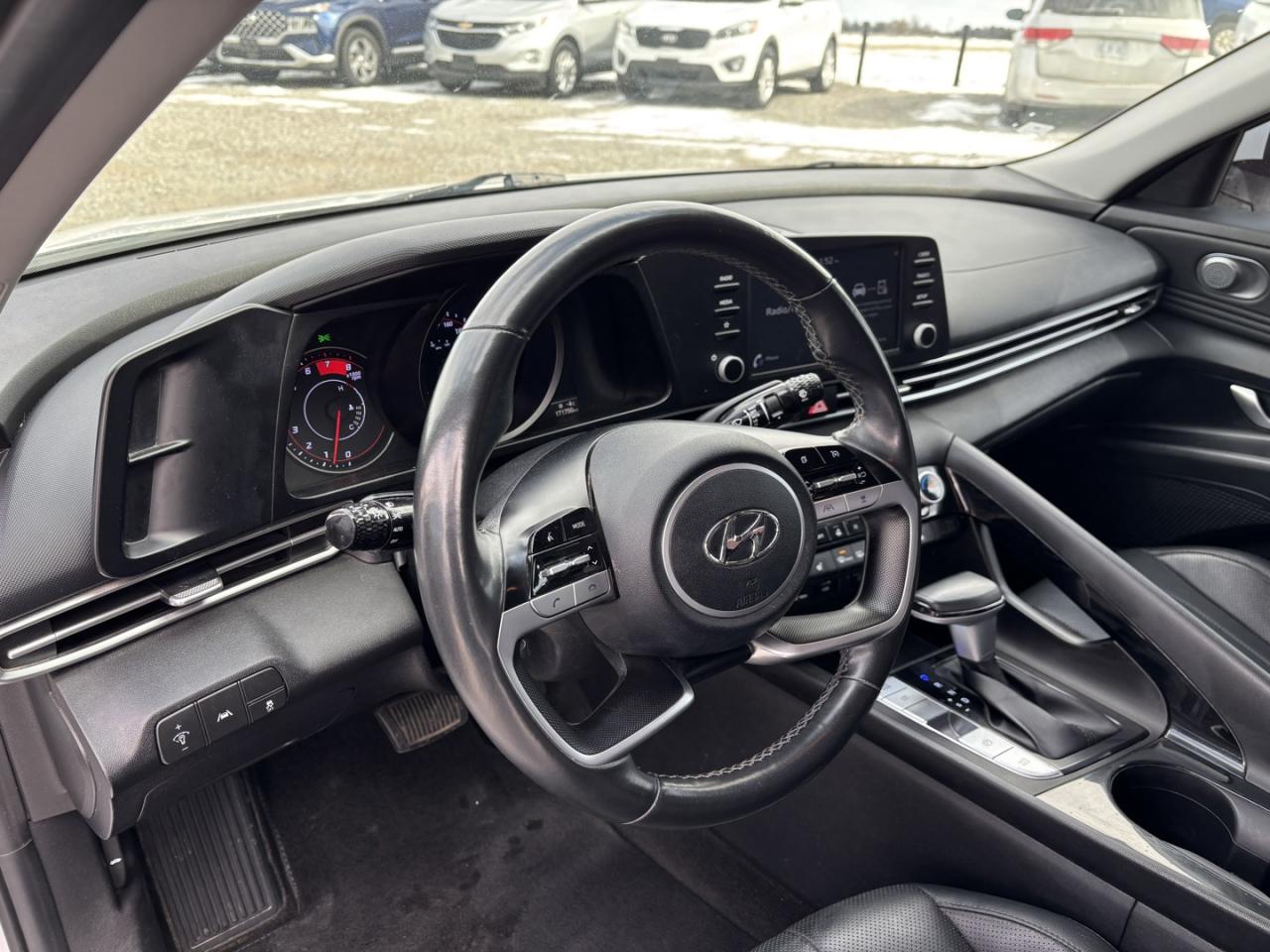 2021 Hyundai Elantra SEL Photo