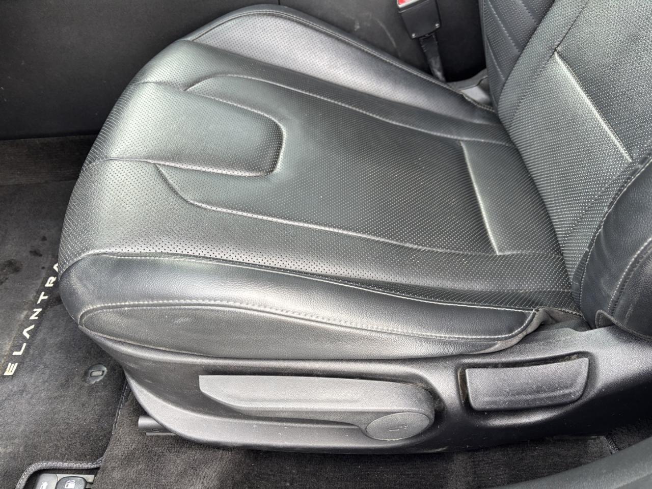 2021 Hyundai Elantra SEL Photo