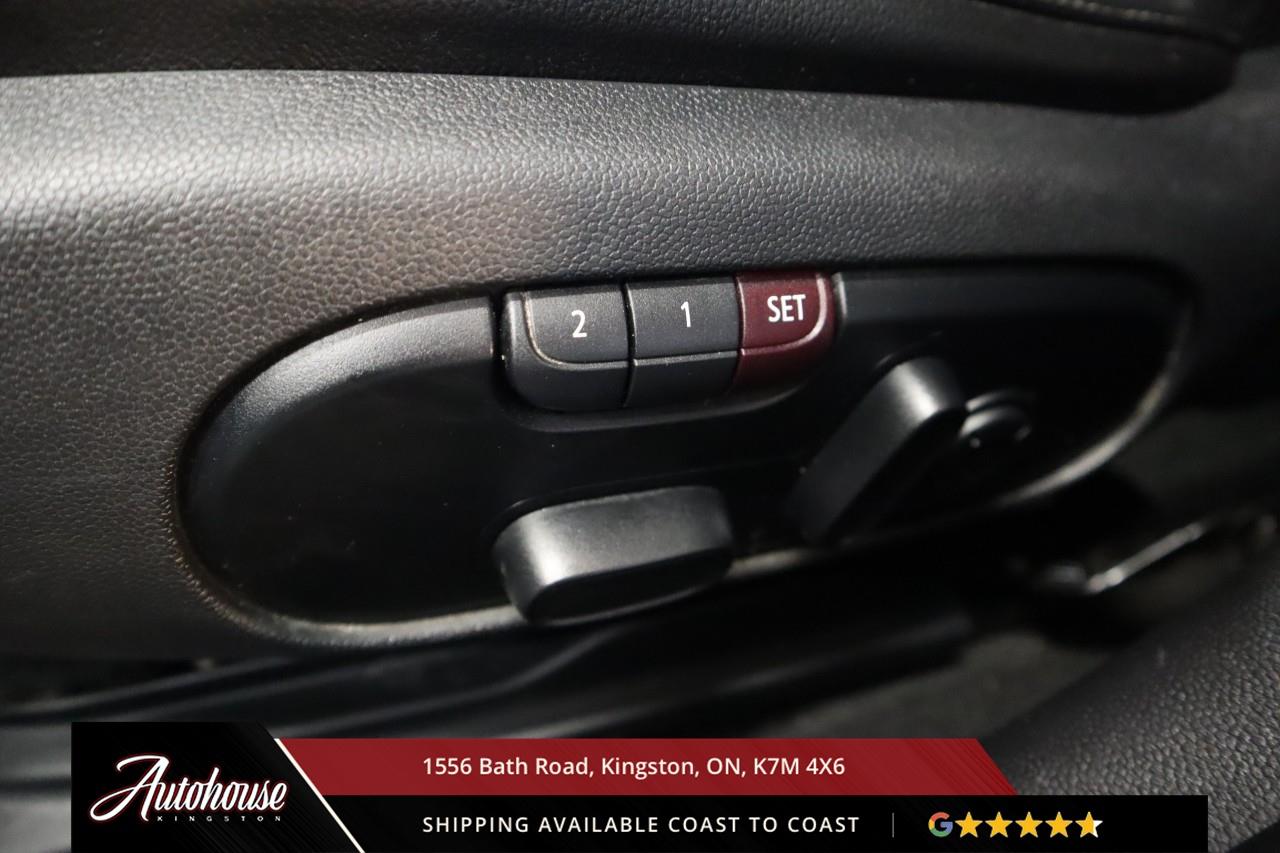 2017 MINI Cooper Clubman Cooper S PANORAMIC SUN ROOF - MANUAL TRANS Photo