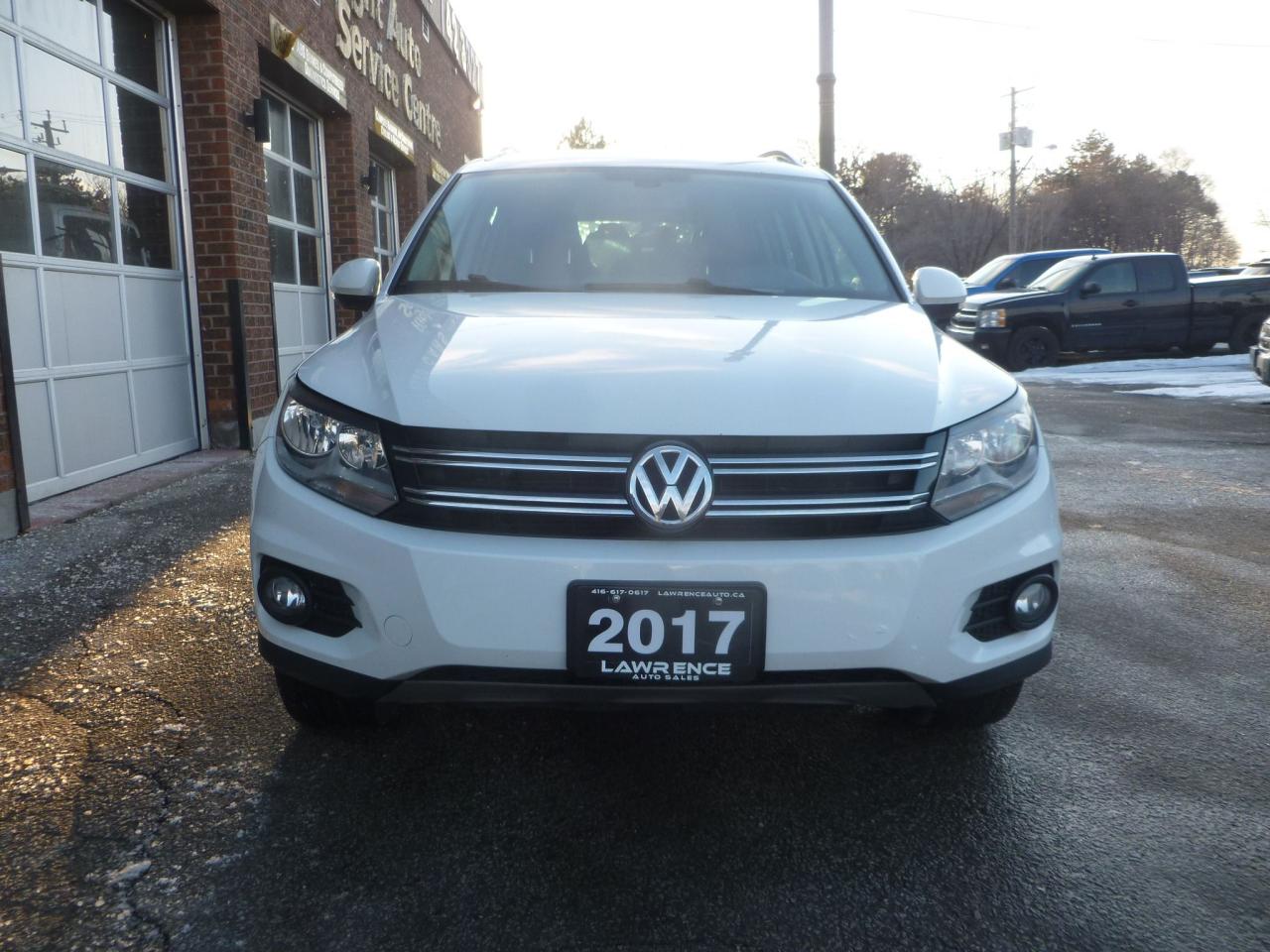 2017 Volkswagen Tiguan COMFORTLINE Photo2