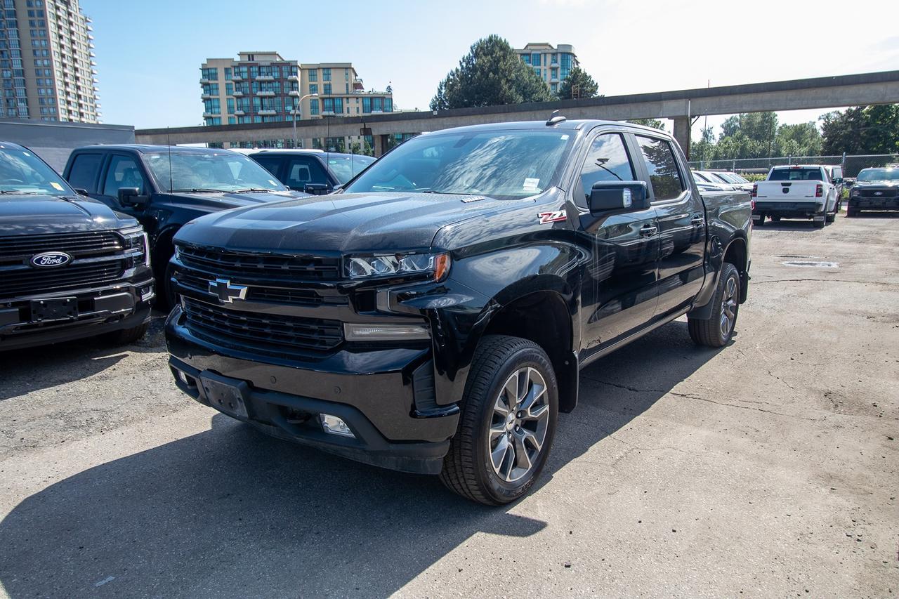 2020 Chevrolet Silverado 1500 4WD Crew Cab 147" RST Photo1