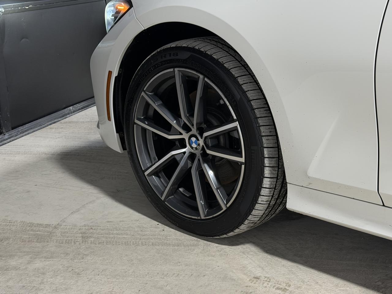 2019 BMW 3 Series 330i xDrive Photo