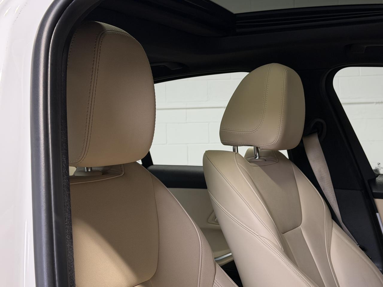 2019 BMW 3 Series 330i xDrive Photo