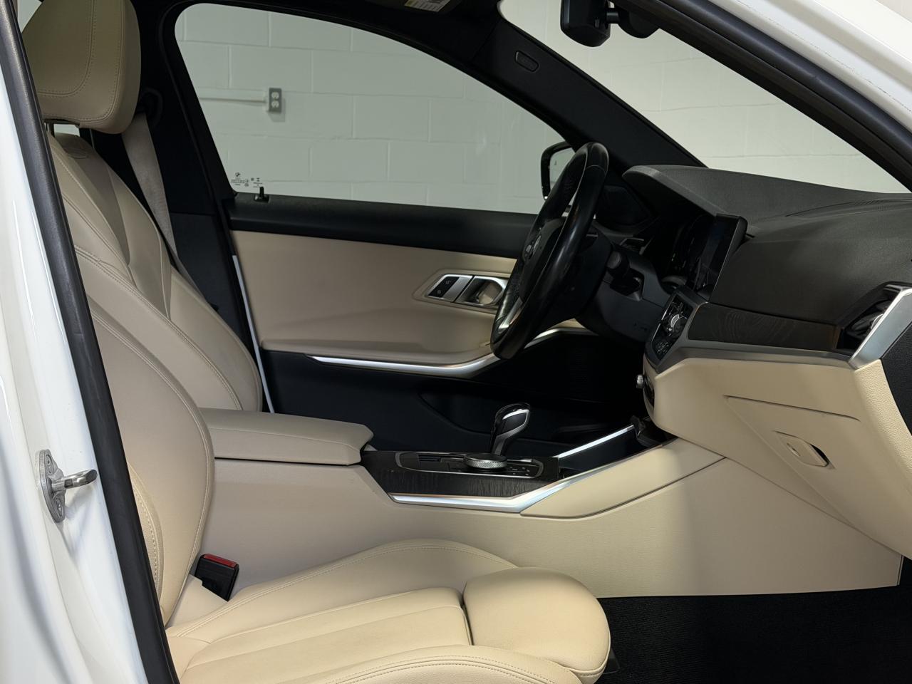 2019 BMW 3 Series 330i xDrive Photo