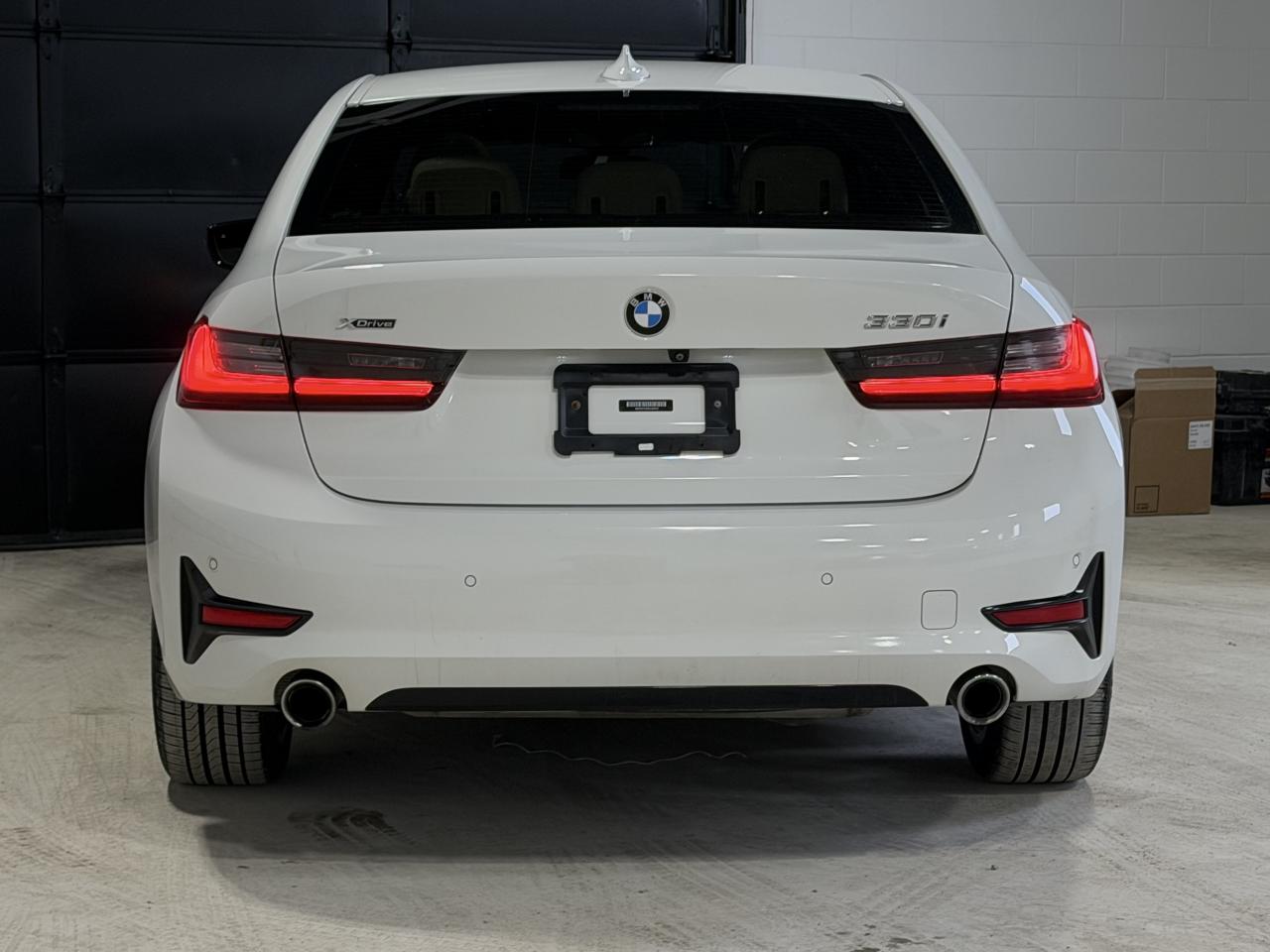 2019 BMW 3 Series 330i xDrive Photo3