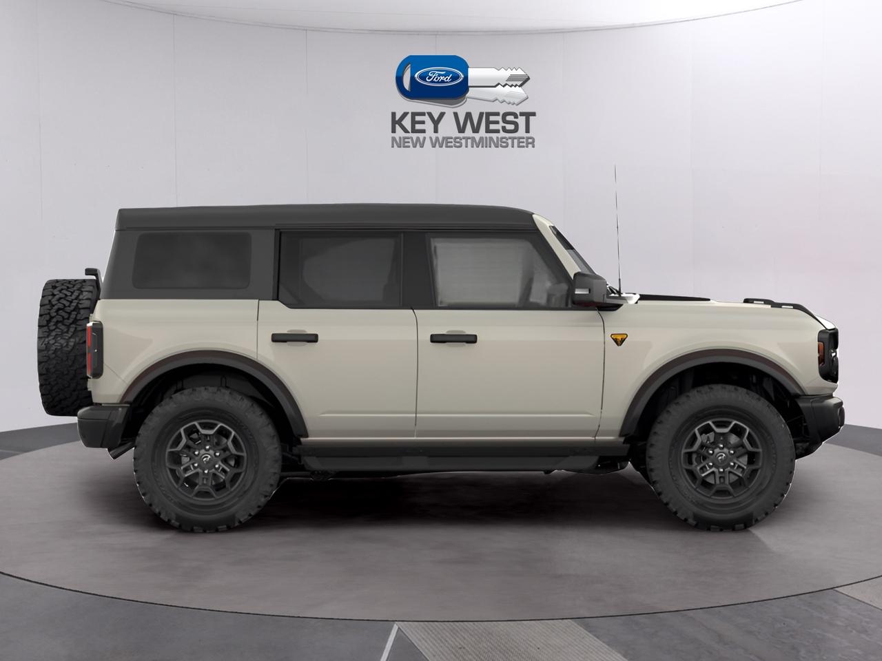 2026 Ford Bronco Badlands 4 Door 4x4 Photo3