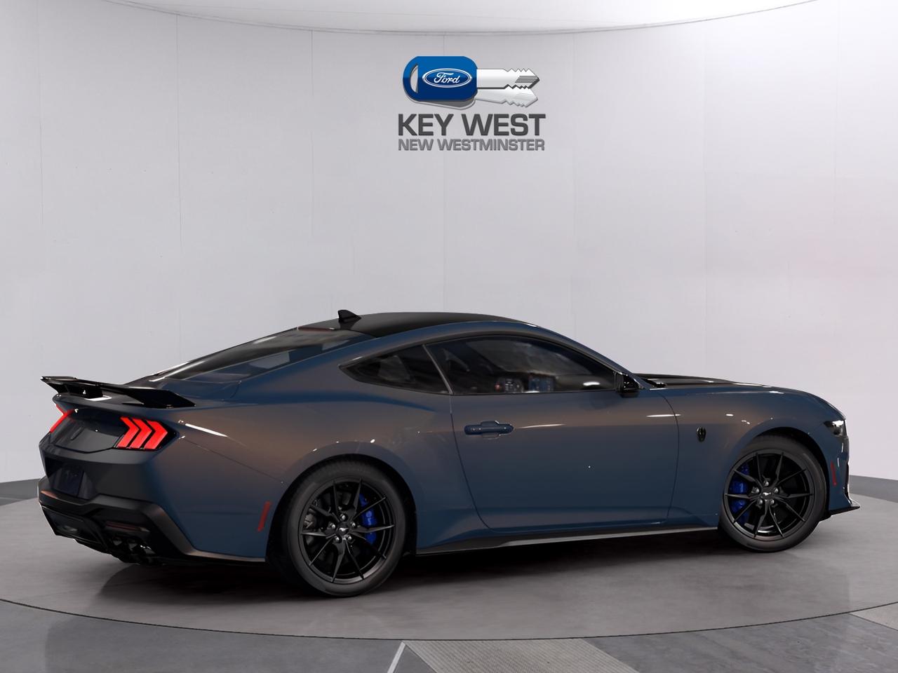 2026 Ford Mustang Dark Horse Fastback Photo2