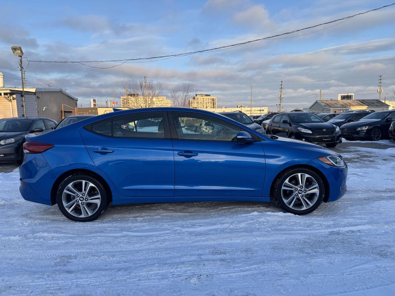 2018 Hyundai Elantra SEL Photo3