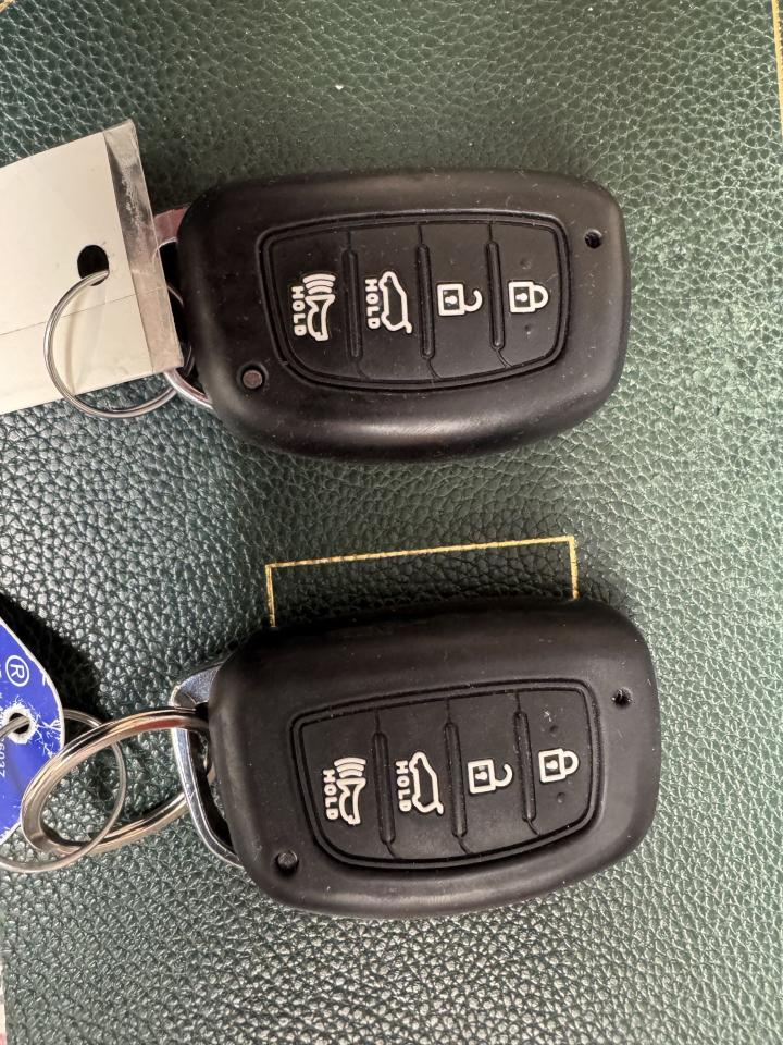 2018 Hyundai Elantra SEL Photo