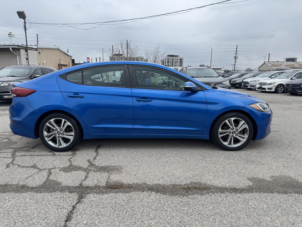 2018 Hyundai Elantra SEL Photo3