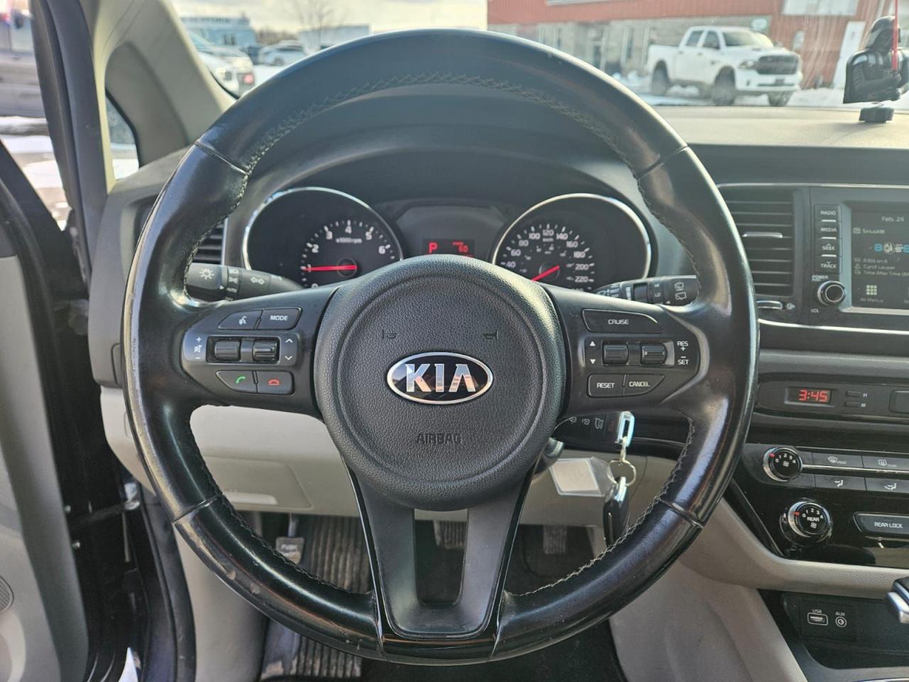 2018 Kia Sedona LX Photo