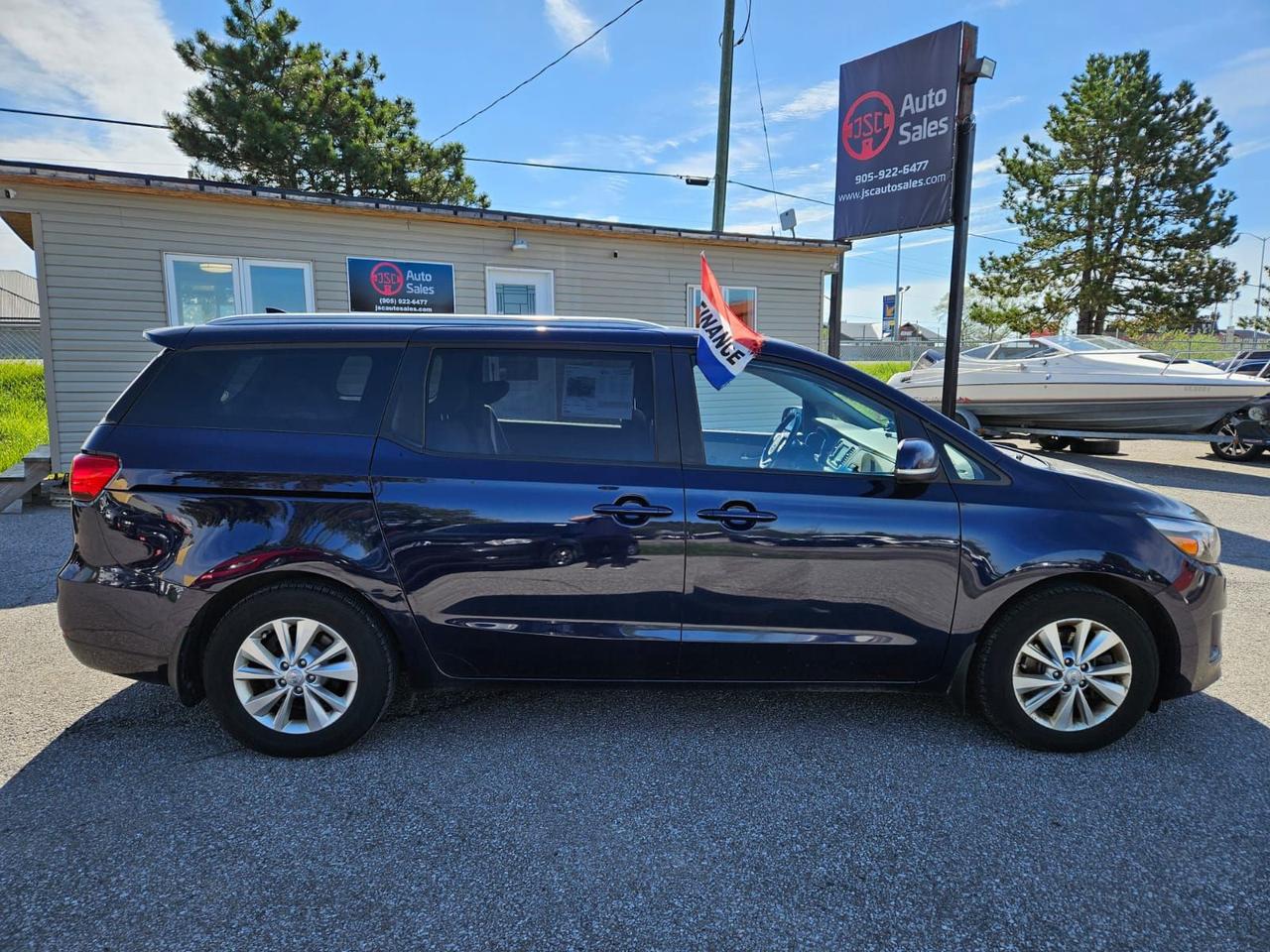 2018 Kia Sedona LX Photo