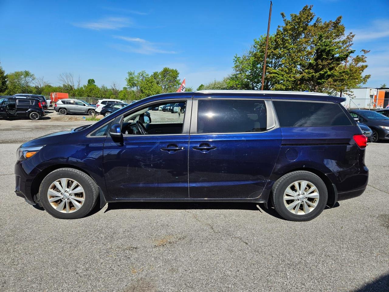 2018 Kia Sedona LX Photo