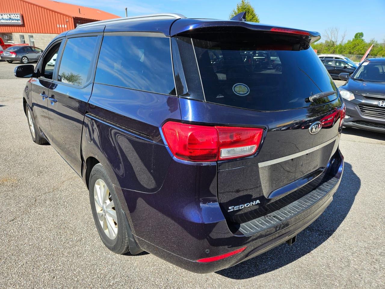 2018 Kia Sedona LX Photo