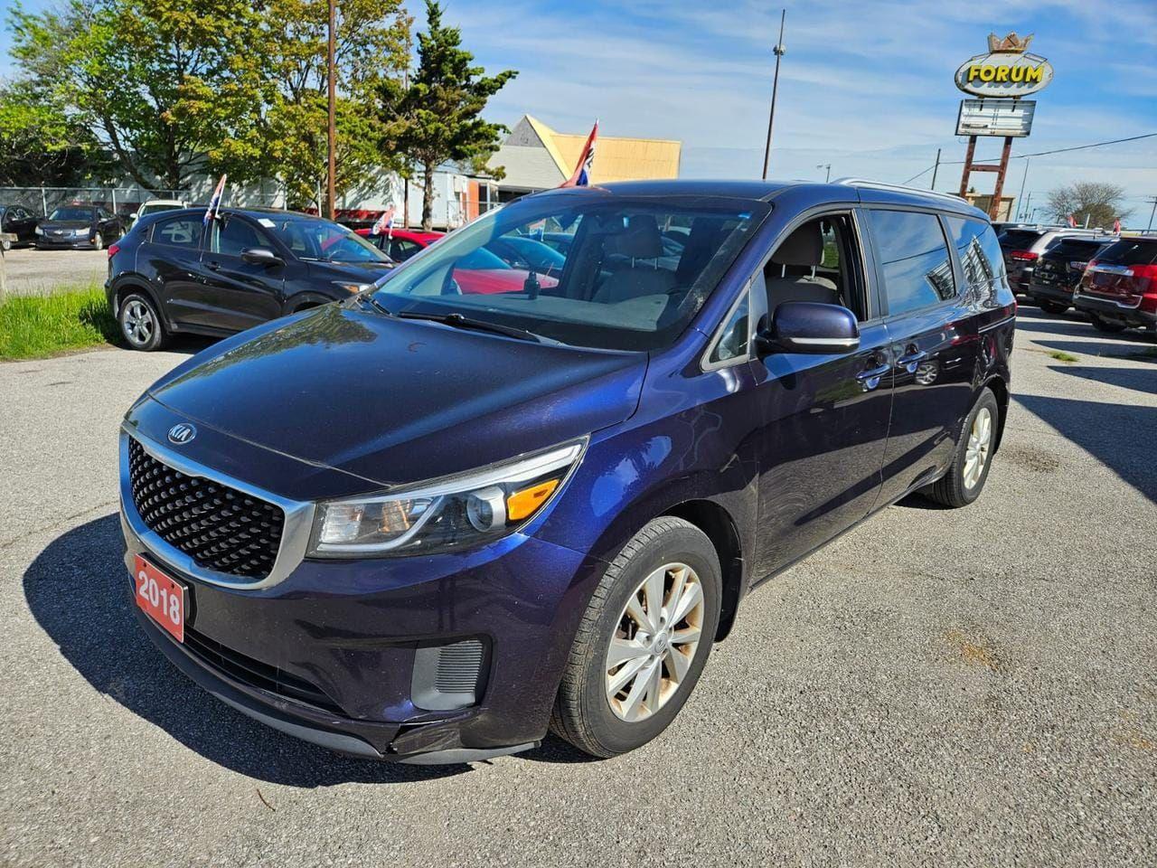 2018 Kia Sedona LX FWD Photo2
