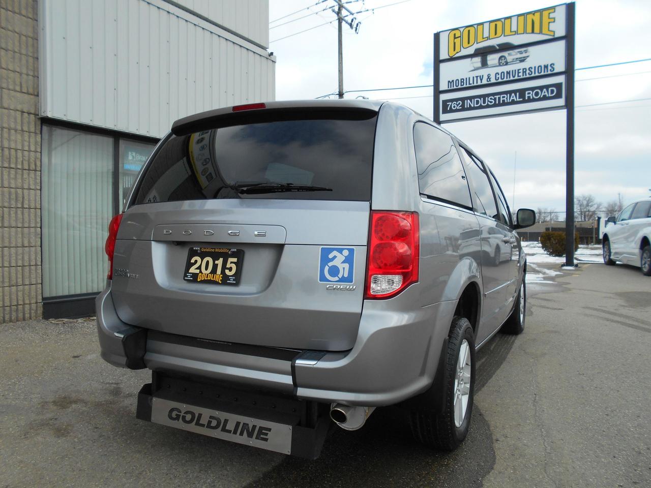 2015 Dodge Grand Caravan Crew Plus-Wheelchair Accessible Rear Entry Photo