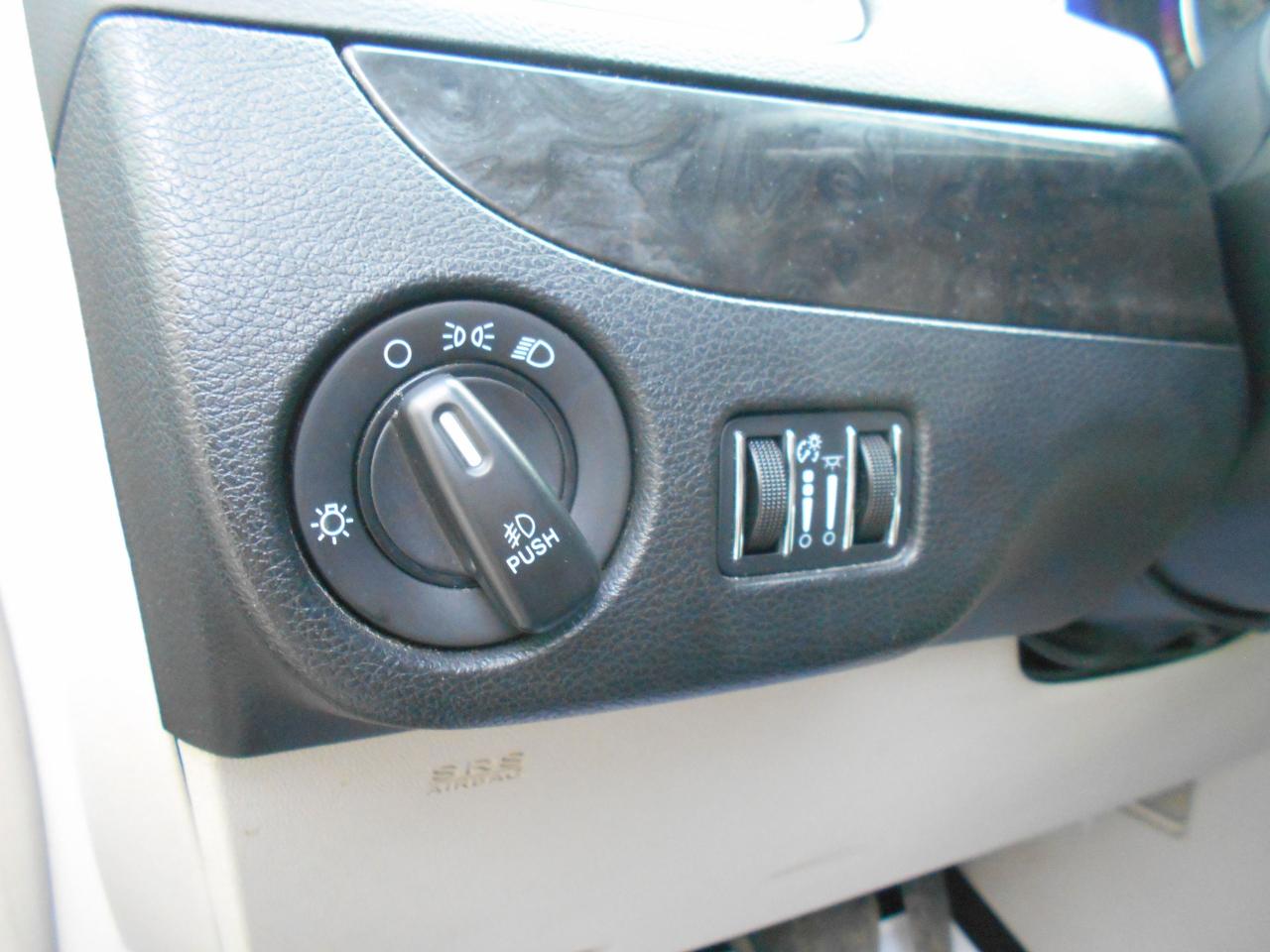 2015 Dodge Grand Caravan Crew Plus-Wheelchair Accessible Rear Entry Photo