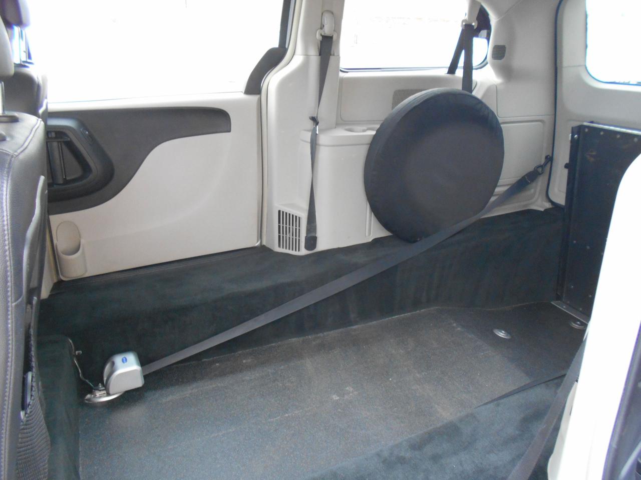 2015 Dodge Grand Caravan Crew Plus-Wheelchair Accessible Rear Entry Photo