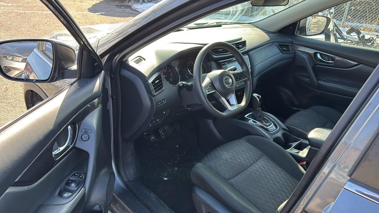 2018 Nissan Rogue SV MODEL, AWD Photo7