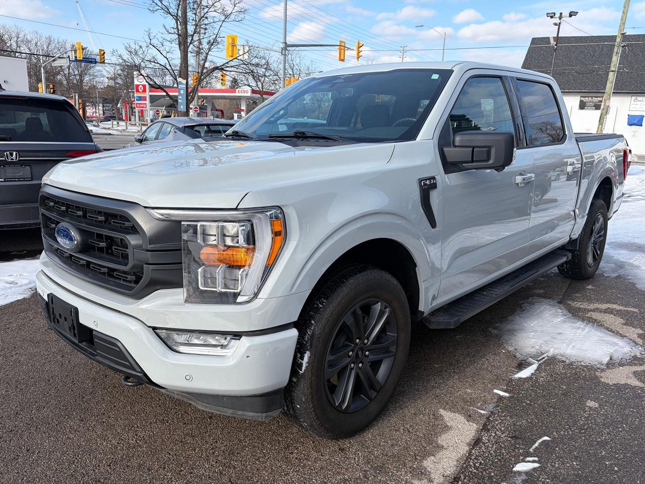 2023 Ford F-150 XLT SPORT Photo0
