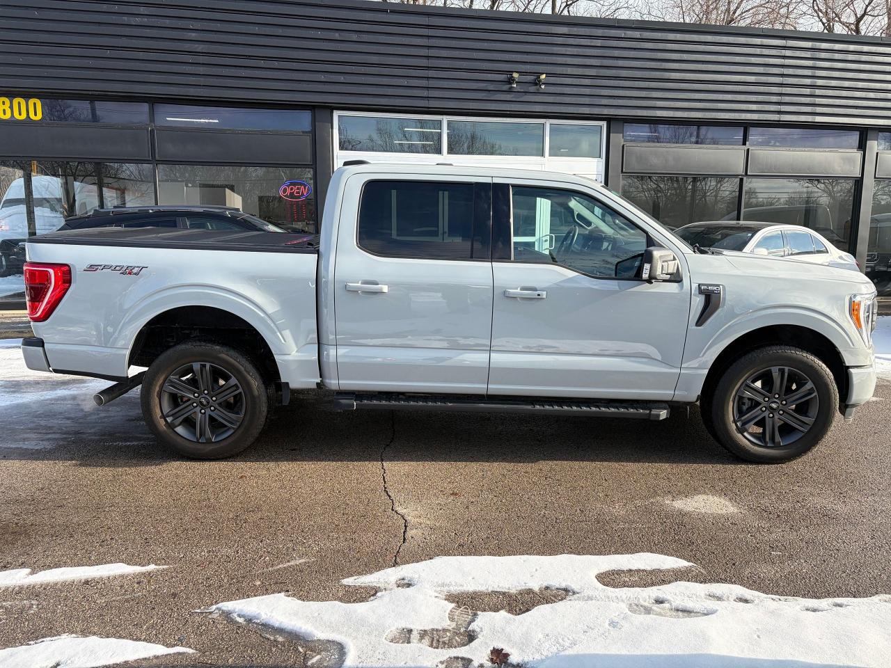2023 Ford F-150 XLT SPORT Photo