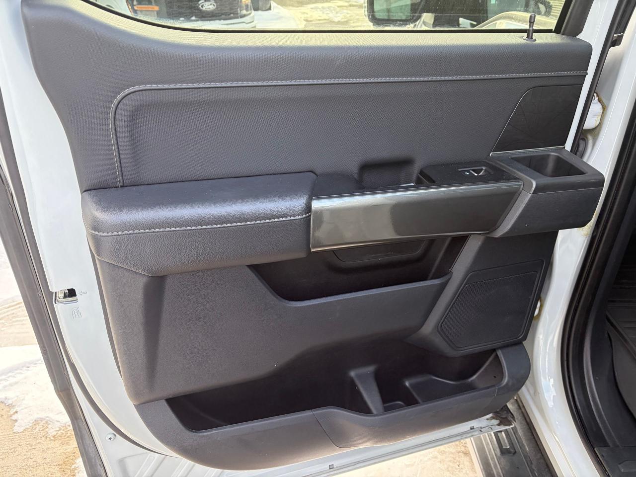 2023 Ford F-150 XLT SPORT Photo